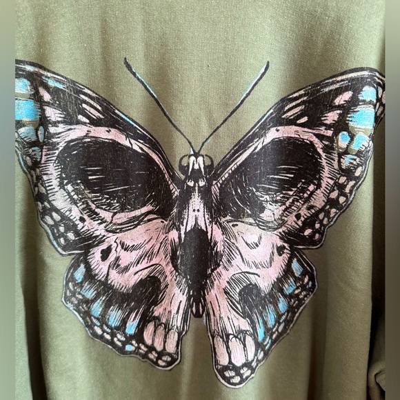 Earthbound NWT Army Green Skull Butterfly Crewneck Sweatshirt size XXL - Picture 2 of 3